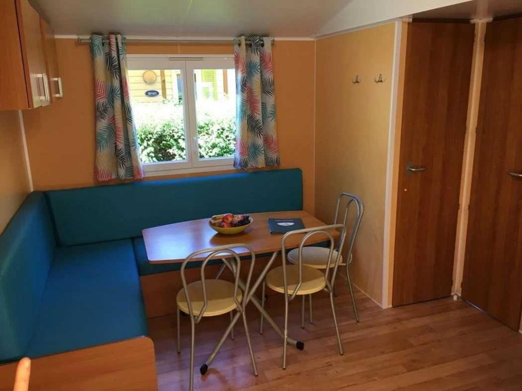 Camping - Piscine - Ccbaieb Montjoie-en-Couserans 외부 사진