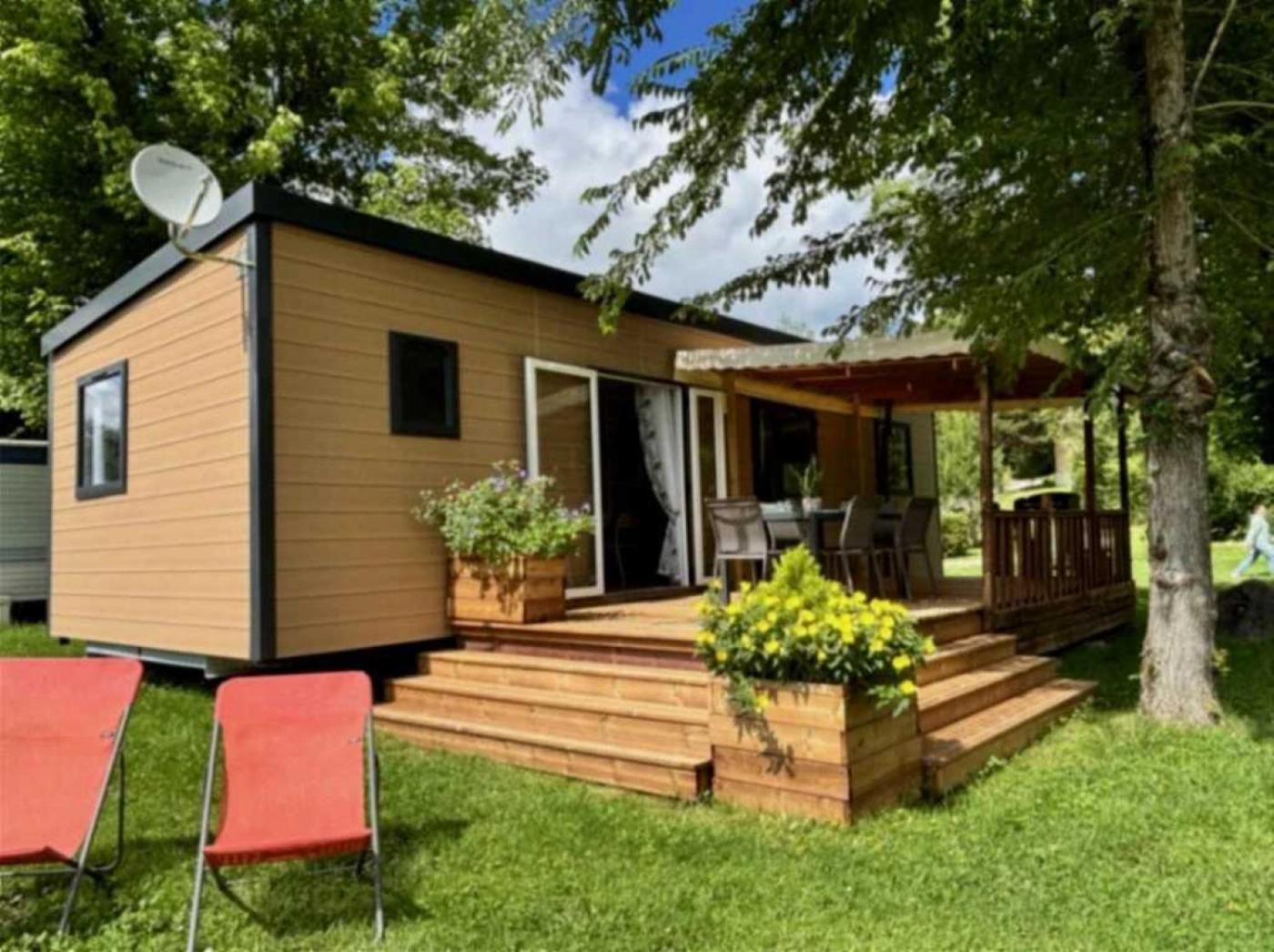 Camping - Piscine - Ccbaieb Montjoie-en-Couserans 외부 사진