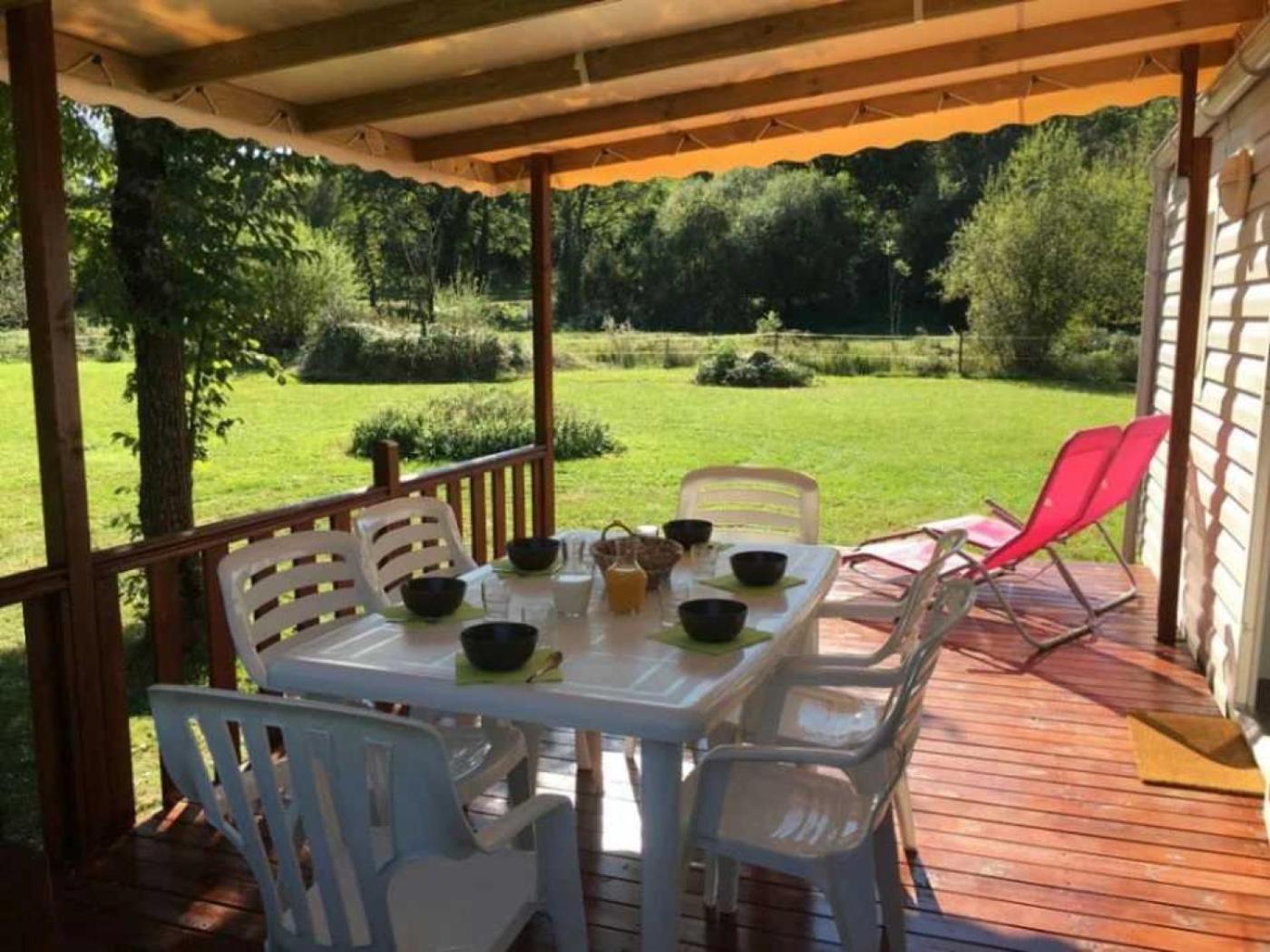 Camping - Piscine - Ccbaieb Montjoie-en-Couserans 외부 사진