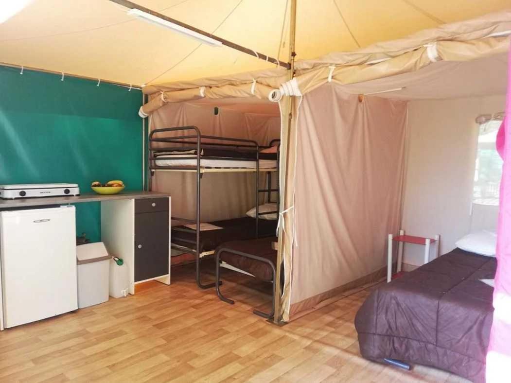 Camping - Piscine - Ccbaieb Montjoie-en-Couserans 외부 사진